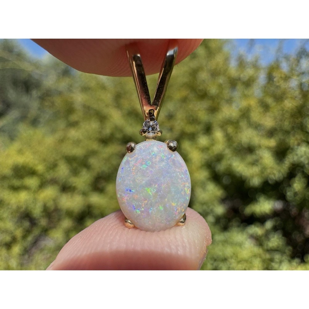 Vintage 14k Solid Yellow Gold Natural Opal & Diamond Pendant - Necklace Oval